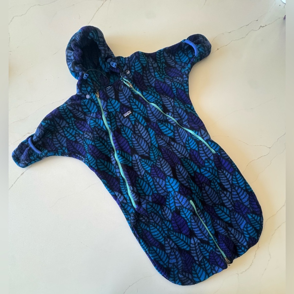 VTG Patagonia Fleece Bunting One Piece Blue leaf 90s AOP 6m - Picture 5 of 11